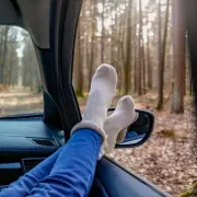 Expert's Sock Hack for Car Mirrors Saves Time on Frosty Mornings