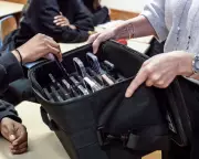 France Moves to Ban Social Media for Under-15s in Landmark Child Protection Bill