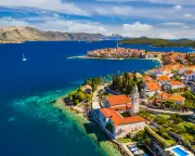 Holiday Booking Guide 2025: Beat Scams & Secure Your Summer Getaway