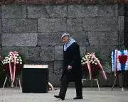 Holocaust Survivors Urge Vigilance Against Extremism on Memorial Day