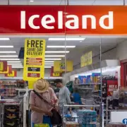 Iceland Trials Bagless Deliveries to Slash Waste in Major Packaging Overhaul