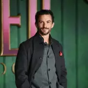 Jonathan Bailey Reveals Hilarious Reality Behind Bridgerton's Steamy Scenes