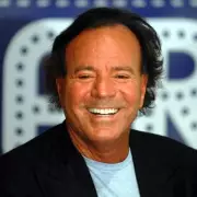 Julio Iglesias Accused of Sexual Abuse by Two Women, Spanish Court Investigates