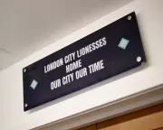 Manchester City Poised to Extend WSL Lead in Pivotal Sunday Clash