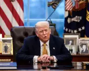 Markets Tumble as Trump Threatens Tariffs Over Greenland Ambition