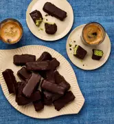 Melissa Hemsley's Healthy Sweet Treats: Bounty Bars, Savoury Granola & Flapjacks