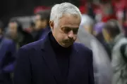 Mourinho's Benfica Punishment: Players to Sleep at Training Ground