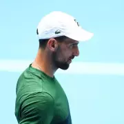 Novak Djokovic's Australian Open in Doubt After 12-Minute Injury Scare