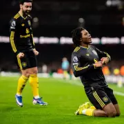 Patrick Dorgu's Evra-Inspired Goal Seals Man Utd's Dramatic Arsenal Win