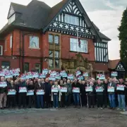 Reform's Lee Anderson Campaigns in Wrong Constituency, Mocked by Rayner