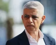 Sadiq Khan Warns AI Could Cause 'Mass Unemployment' in London Jobs