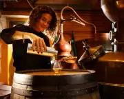 Scottish Distillery Pioneers Aluminium Whisky Bottles in Green Drive