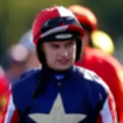 Sean Bowen's £400 Dash to Sandown Pays Off with Dramatic Victory