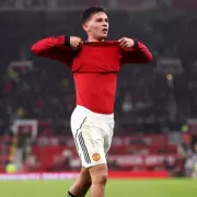 Shea Lacey Apologises for Man Utd Red Card as Fletcher Slams Referee