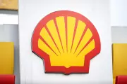 Shell shares fall 2.7% as trading slump and chemical losses hit