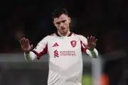 Slot Confirms Robertson Staying at Liverpool Despite Spurs Interest