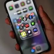 Social Media Ban Could Deprive Teens of Vital Health Education, Warns Leading Expert