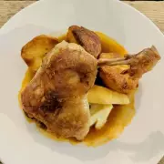 The Heathcock Pub in Llandaff Serves Unbeatable Sunday Roast