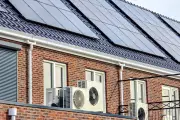 UK Government Unveils £15 Billion 'Warm Homes Plan' for Solar and Heat Pumps