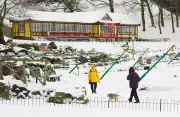 UK Snow Disruption: How Schools Decide to Close Amid Freezing Temperatures