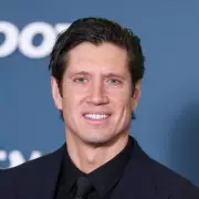 Vernon Kay Apologises On Air After Graphic Blackhead Chat Ruins Listener's Breakfast