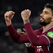 West Ham's Paqueta Saga: Nuno Demands Solution as Flamengo Circles