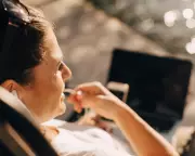 Workations on the Rise: 77% of UK Firms to Offer Policy by 2025