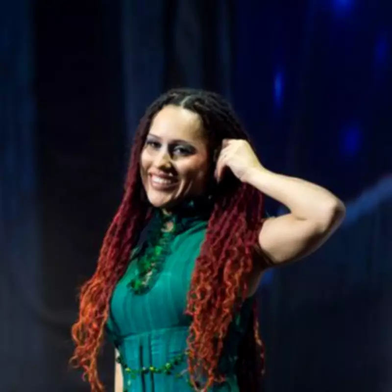 Absolutely's Paracosm: A Masterpiece of Enchanting Vocals and Emotional Depth