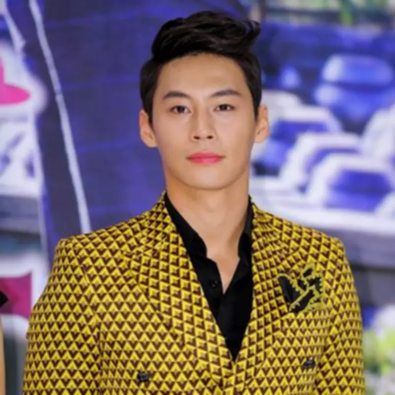 Acclaimed Actor Jung Eun-woo Dies at 39, Family Confirms After Worrying Social Media Post