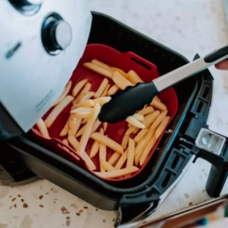 Air Fryer Cleaning: Simple Wipe-Down Prevents Stubborn Grease Build-Up