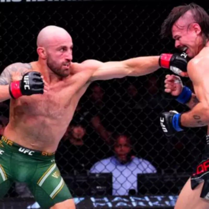 Alexander Volkanovski Overcomes Knockdown to Defend UFC Featherweight Crown
