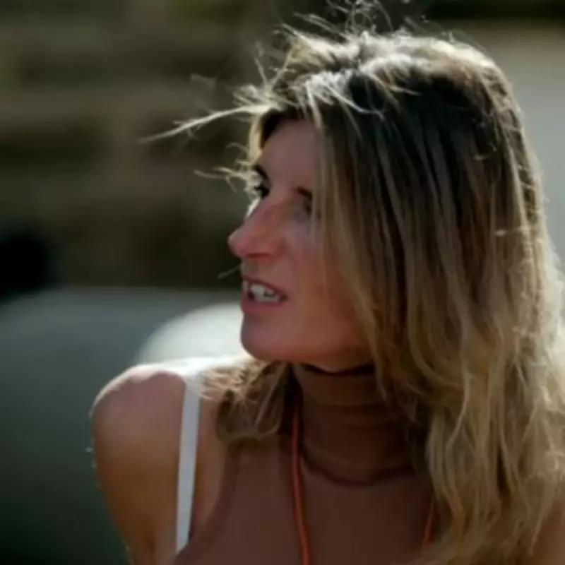 Amanda and Clive Owen's Throwback Wedding Snap Sparks Bickering on Our Farm Next Door