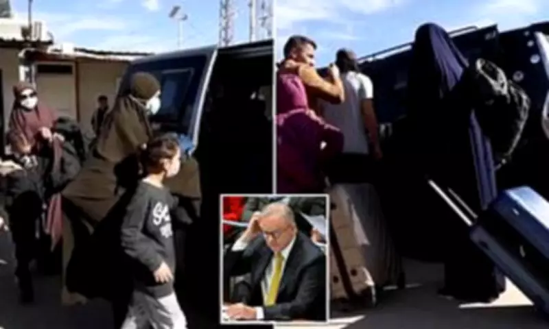 Australian ISIS Brides to Return Home on Their Own Passports Despite Government Opposition