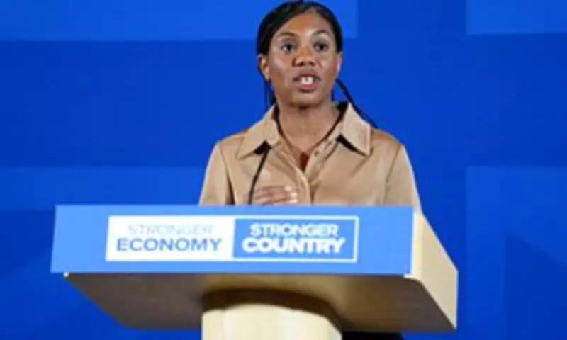 Badenoch Demands Starmer Resign, Offers Tory Talks to Rebel Labour MPs