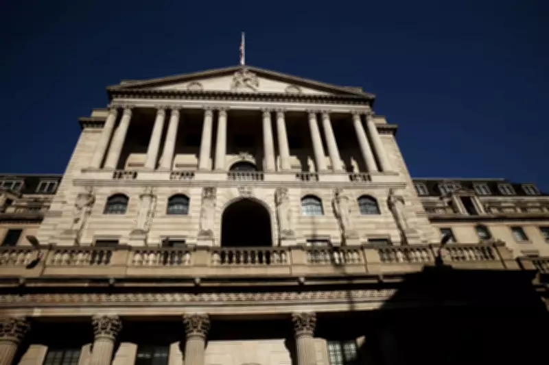 Bank of England Holds Rates at 3.75% as Narrow 5-4 Vote Signals Future Cuts