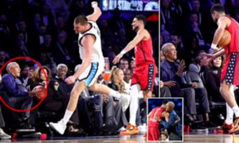 Barack Obama's Lightning Reflexes Steal Show at NBA All-Star Game