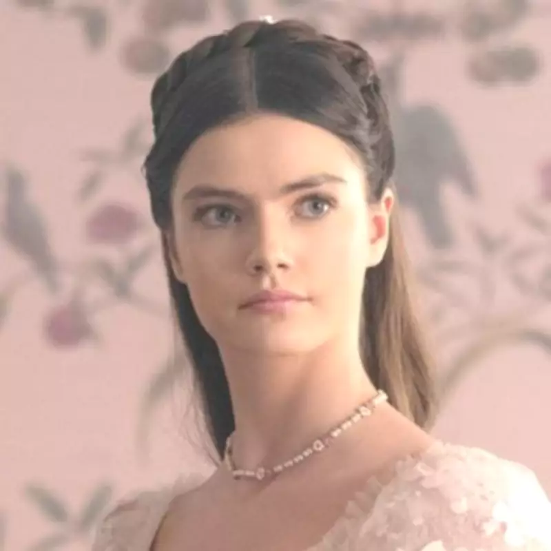 Bridgerton's Hyacinth: Her Book Romance with Gareth St. Clair Revealed