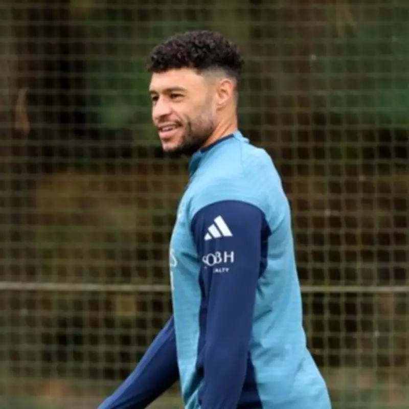 Celtic Threaten Arsenal's Late Transfer Move for Oxlade-Chamberlain