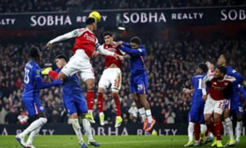 Chelsea's Bold Corner Tactic Puzzles Arsenal in Carabao Cup Clash