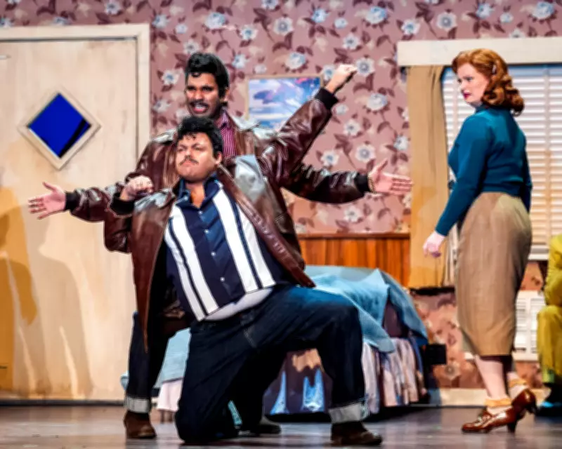 Così Fan Tutte Review: Witty Circus Staging Offers Relief and Entertainment