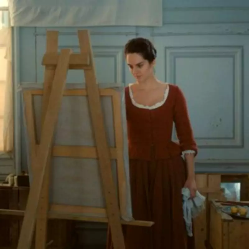 Critics Hail 'Portrait of a Lady on Fire' as Cinematic Masterpiece