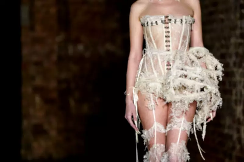 Dreaming Eli's Corsetry Extravaganza Dominates London Fashion Week 2026