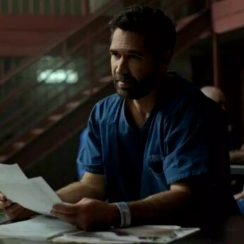 Fans Declare The Good Wife Superior to The Lincoln Lawyer in Legal Drama Debate