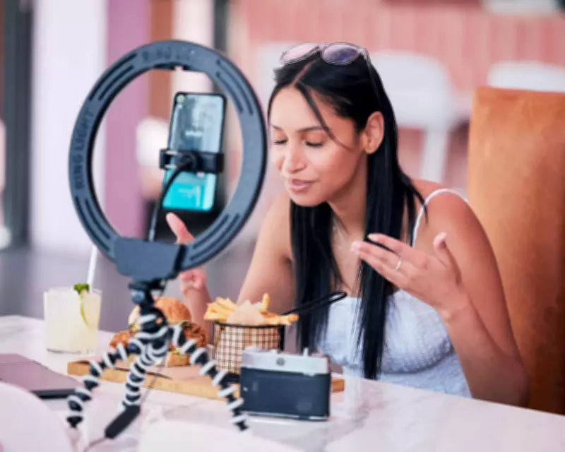 Food Porn's Impact: Are Glamorous Meal Photos Damaging Restaurants?