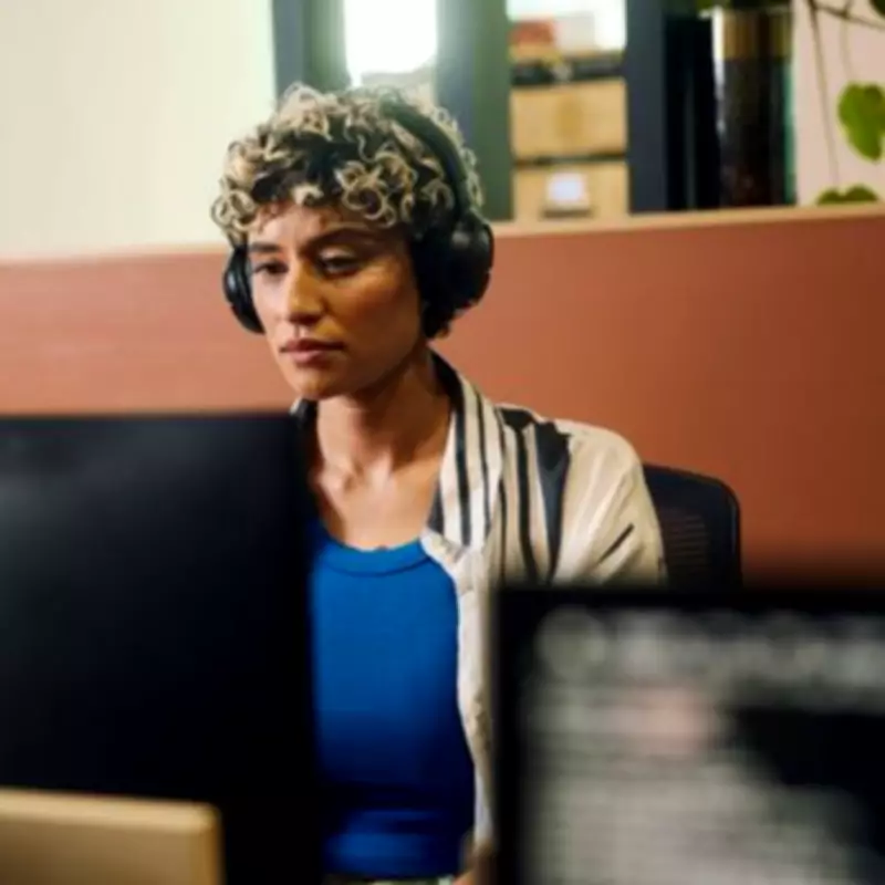 Gen Z Workers Rely on Headphones for Focus, Survey Reveals