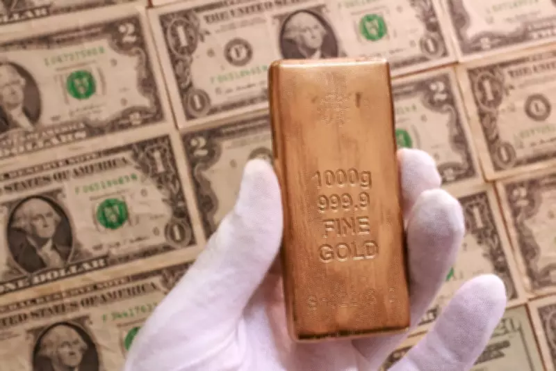 Gold Surges and Dollar Slumps as Trump Vows New Tariffs After Court Defeat