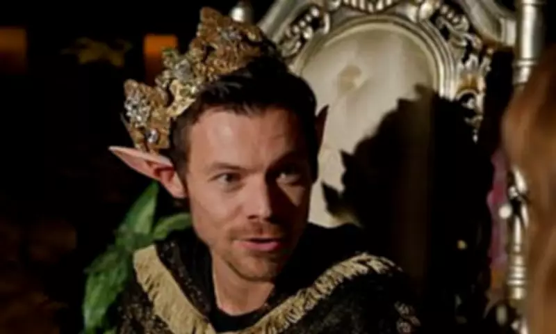 Harry Styles Opens Up About Hair Transplant Rumours and Raya Dating App Use