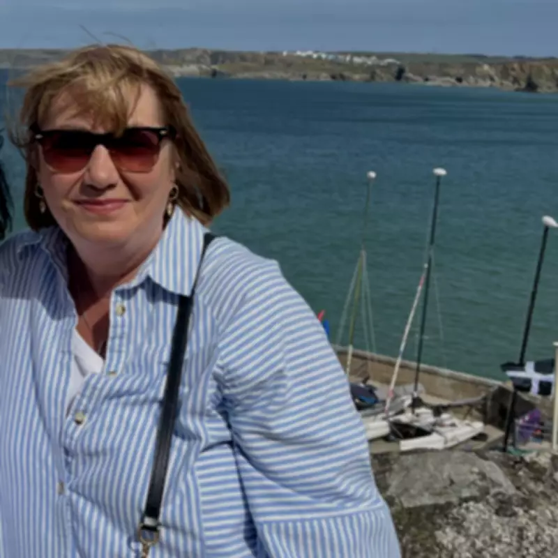 Holidaymaker Sues easyJet Holidays After Luggage Lost for 10 Nights in Tenerife