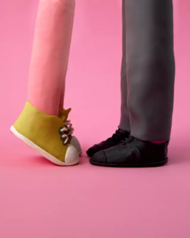 How Romance Fiction Tropes Like Fake Dating Conquered Modern Literature