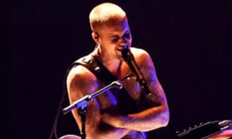 Justin Bieber's Shirtless Grammys Performance Divides Fans and Critics Alike